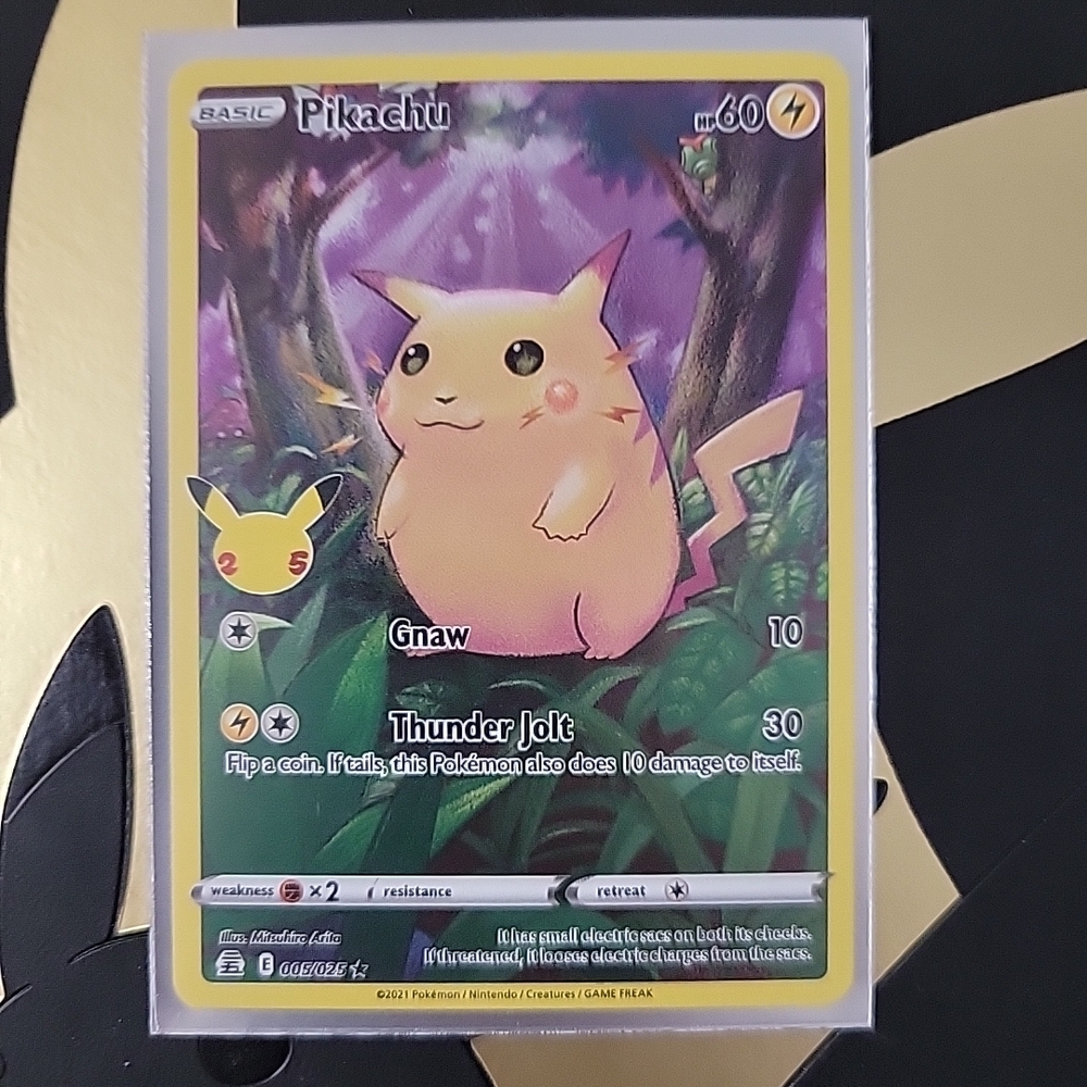 Pikachu 005/025 Celebrations Holo Pokemon Card